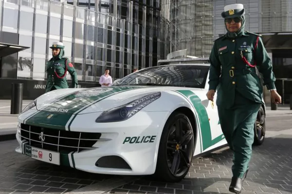 Dubai smart police stations